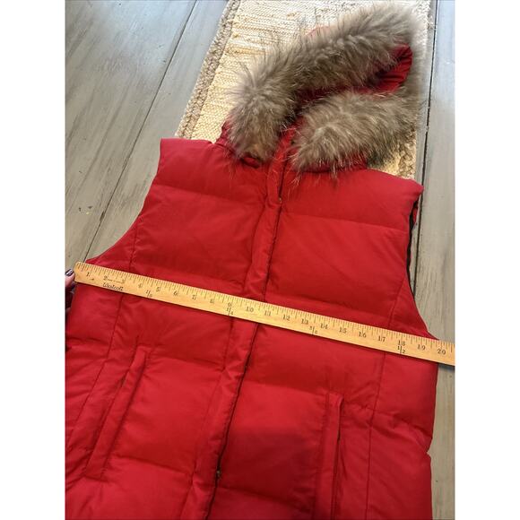 Liz Claiborne Red Down Fill Hooded Fur Trim Full Zip Puffer Vest Sz M - Picture 5 of 8